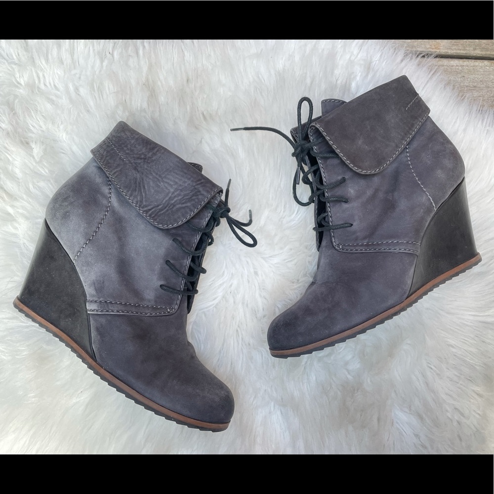 TESORI Lace Up Wedge Ankle Boots Booties